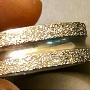 Elegant Silver Textured Women's Ring